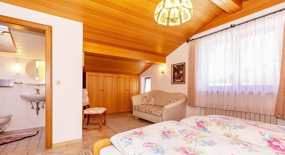 Panoramic view apartment (50sqm) with a fantastic view of the mountains Apartment in Bavaria