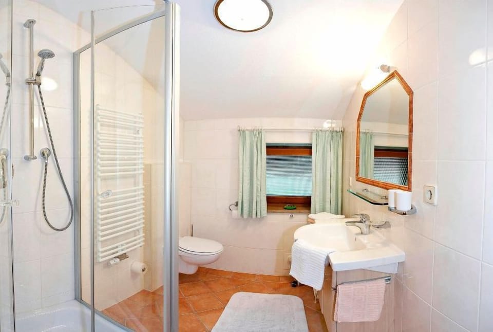 Apartment Unterberg, 60 sqm, separate kitchen and south-facing balcony Apartment in Bavaria