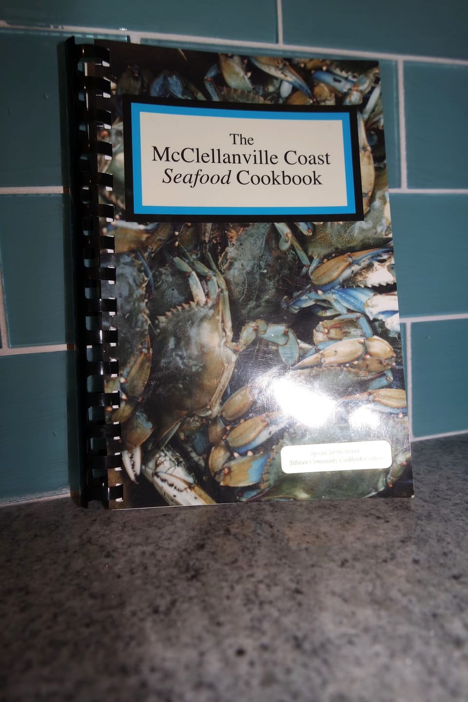 Fully Stocked Kitchen Makes Lowcountry Cooking a Treat! AND it's a double oven!