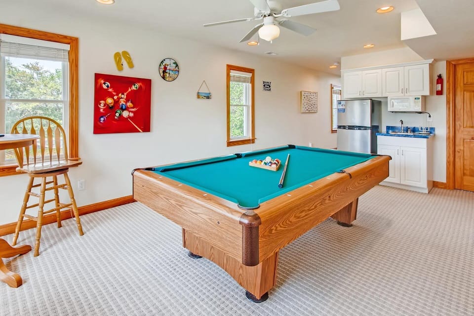 Surf-or-Sound-Realty-Mertle-Cove-853-Game-Room-2