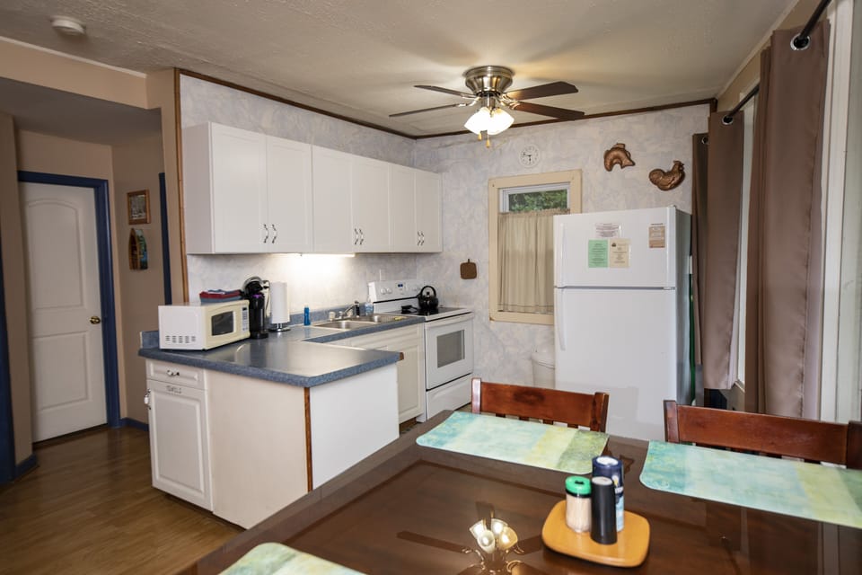 fully equipped kitchen