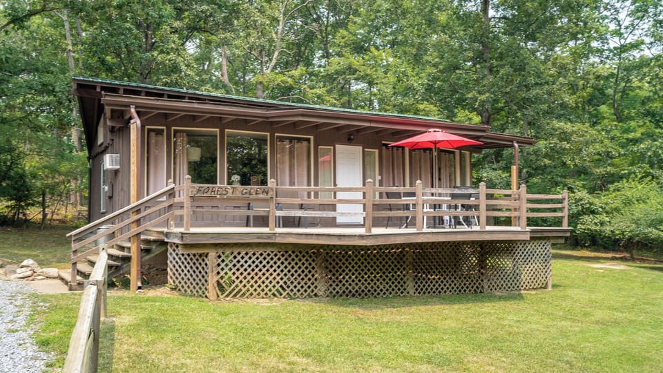 cabin is located in a quiet and peaceful neighborhood (not secluded or remote)
