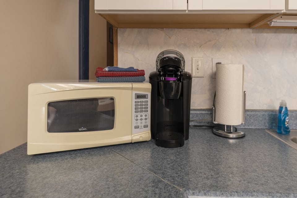 kitchen essentials, tea kettle also provided