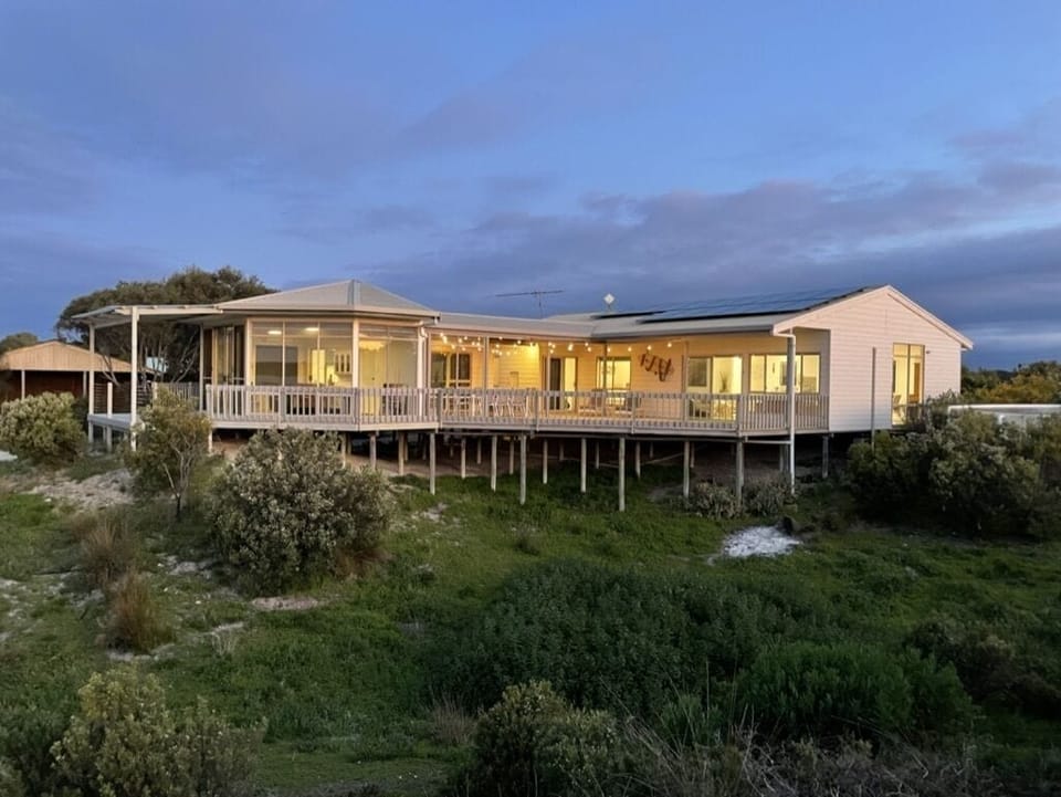 White Sands 4 Bedroom from road