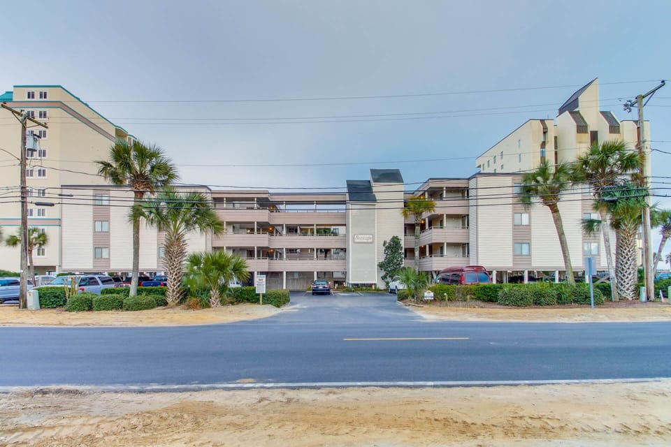 Seascape Building