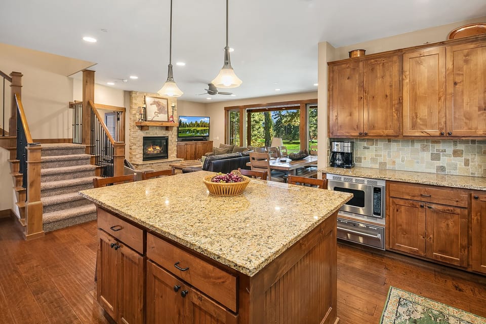 Sunset Haven: - Open concept great room. Fantastic for entertaining. Seating for 4 at the kitchen island.
