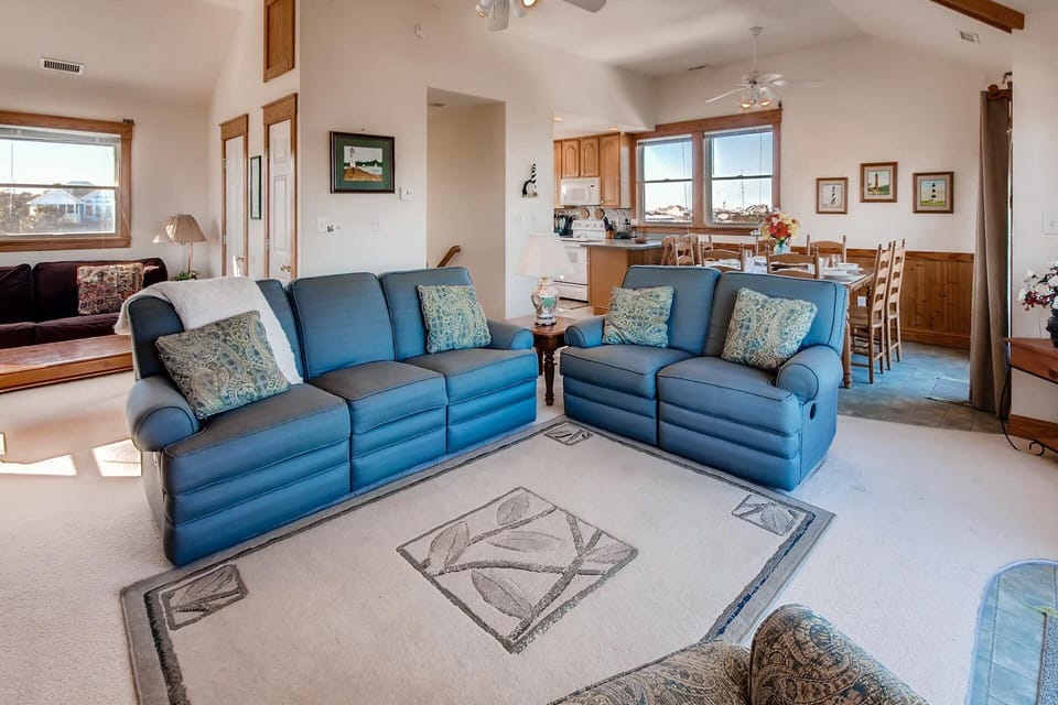 Surf-or-Sound-Realty-Simply-Irresistible-284-Great-Room