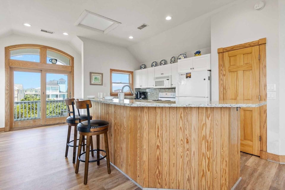 Surf-or-Sound-Realty-852-Sea-Creature-Kitchen-1