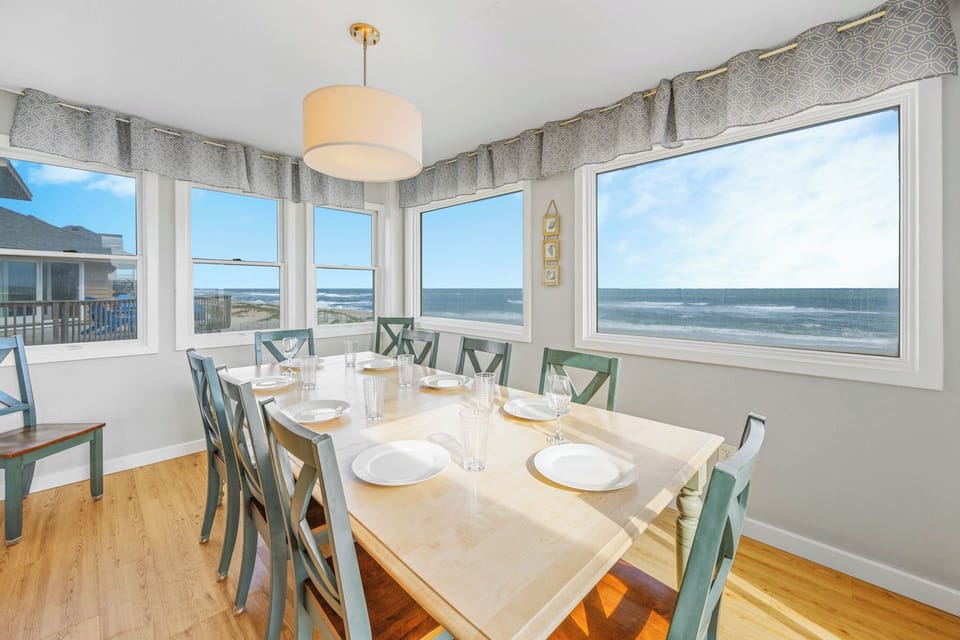 Surf or Sound Realty - 6 - Vista - Dining Area -3