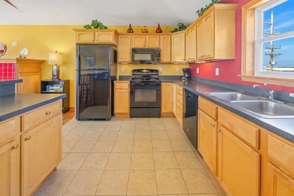 Surf or Sound Realty - 727 - Knights in Salvo - Kitchen -4