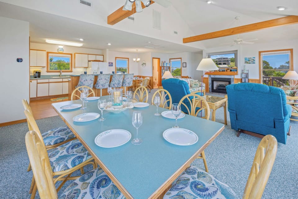 Surf or Sound Realty - 189 - Hatteras Blast - Dining Area -4