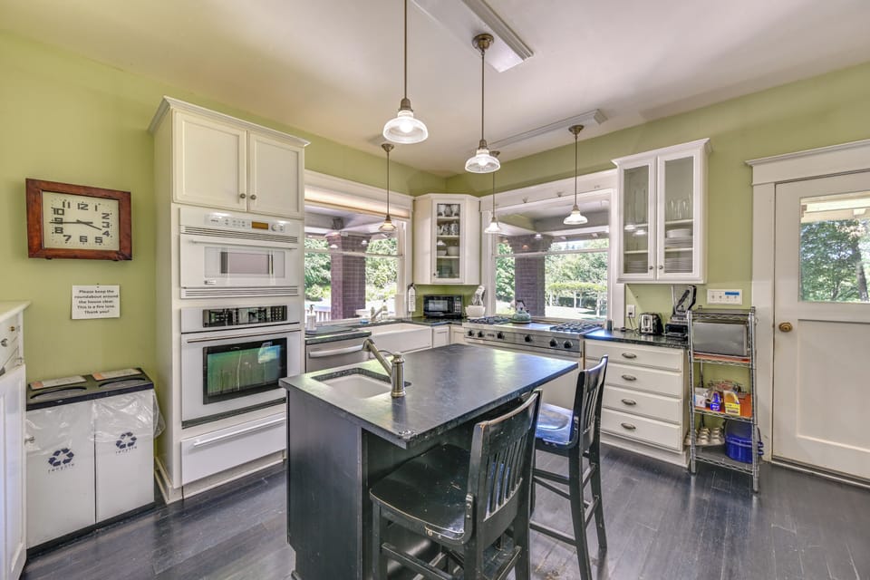 Kitchen | Cooking Basics | Dishware/Flatware