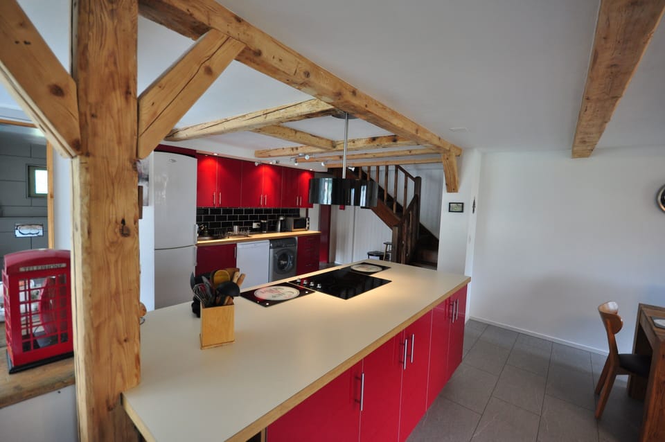 Fully equipped kitchen.