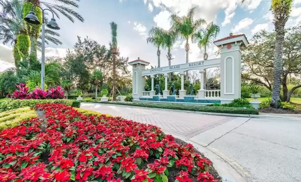 Entrance to Emerald Island Resort