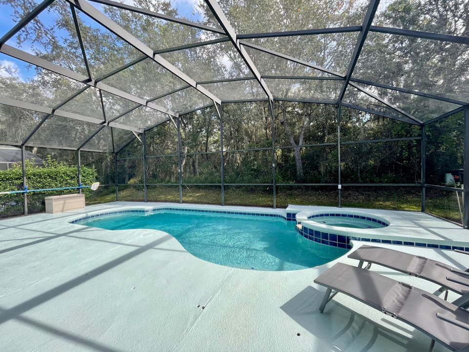 Backs onto 11-acre Nature Preserve