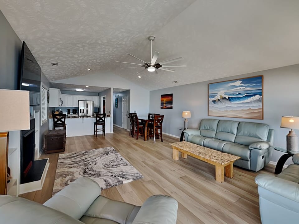 Living Room - Entertainment Area, Deck Access