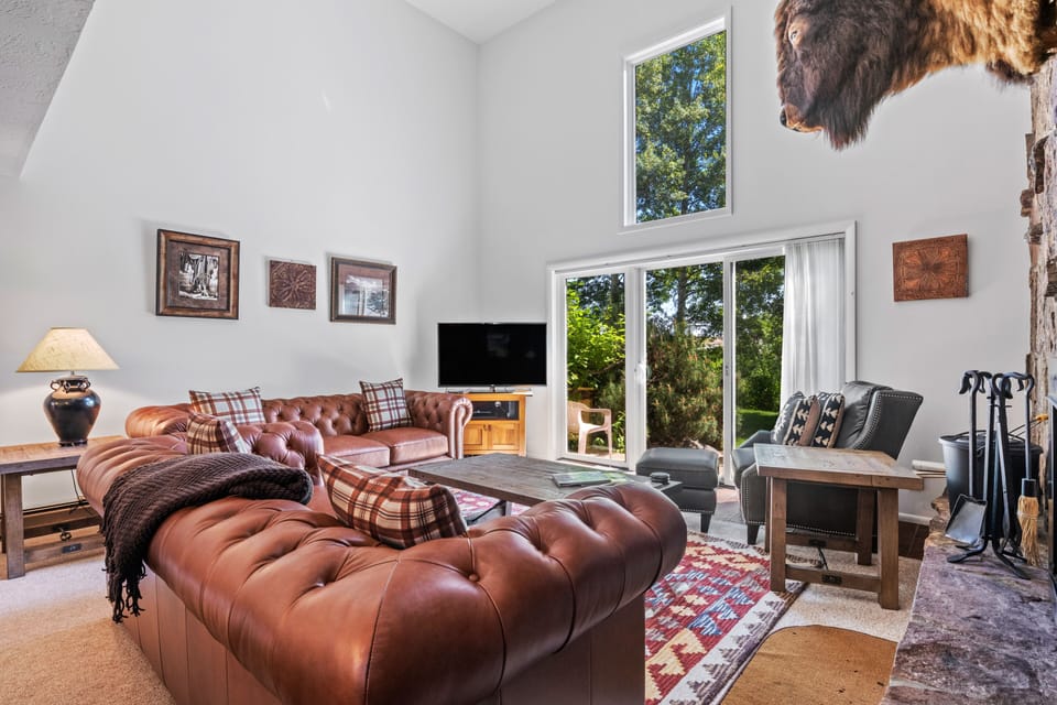 Living Room with Fireplace