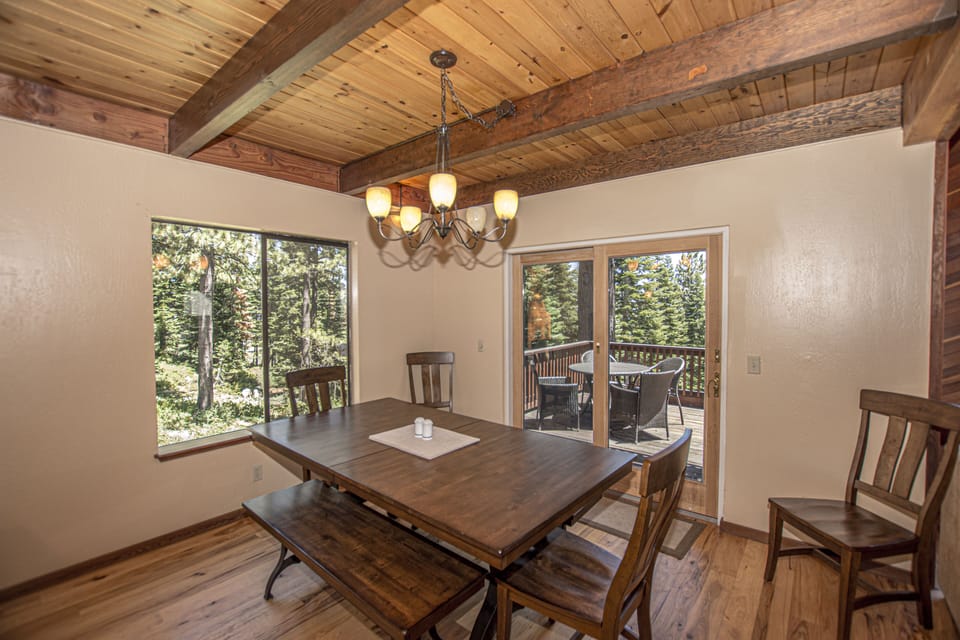 Big Pine Dining Area - Big Pine Dining Area