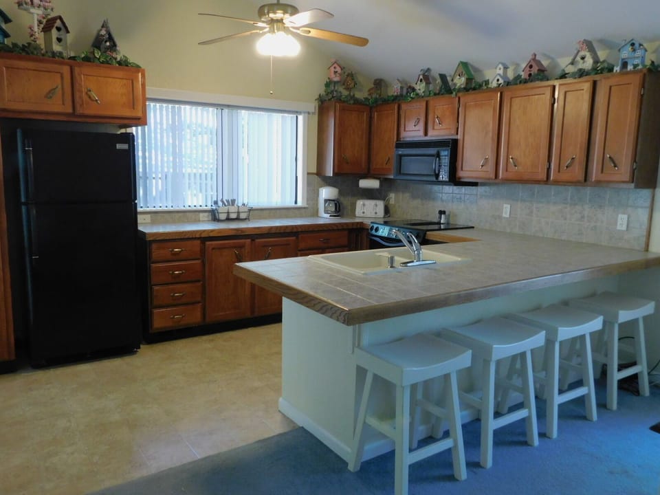 Fully Stocked Kitchen with Coffee Maker, Pots, Pans & Dishes for 8
