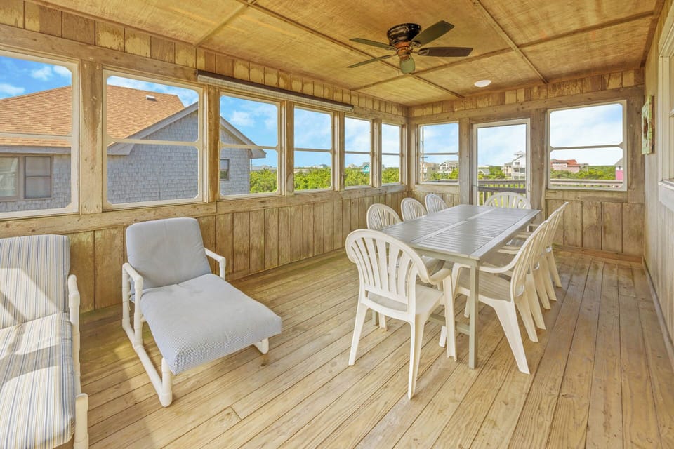 Surf or Sound Realty - 95 - Summer Surfer - Screened Porch -2