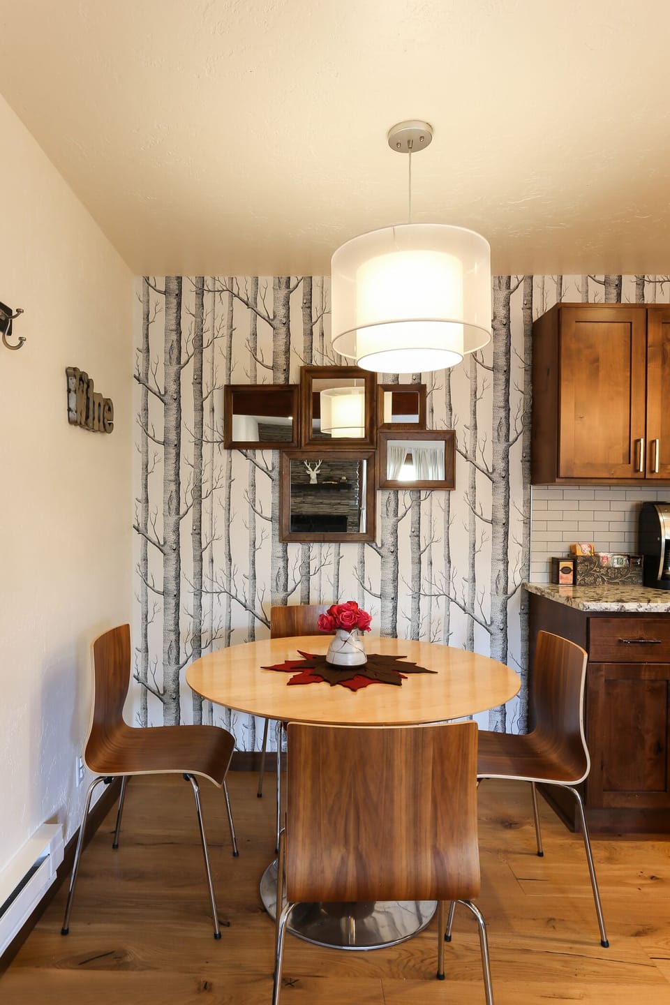 Kitchen Dining Area