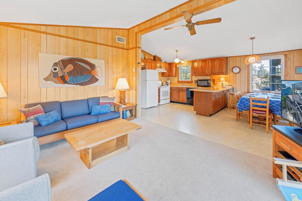Surf or Sound Realty - 77 - Hush Puppy Drum - Great Room -4