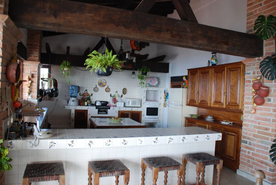      GOURMET   KITCHEN 