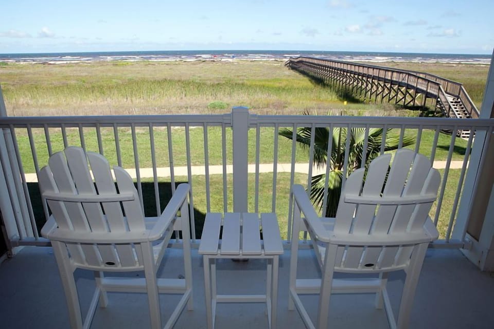 The view from your balcony - Dune crossover just steps away