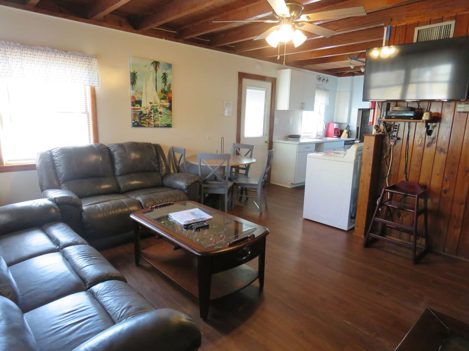 Living room has cable, a dvd player, and a smart tv