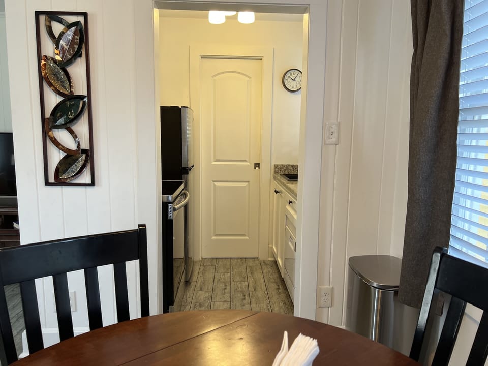 Full kitchen