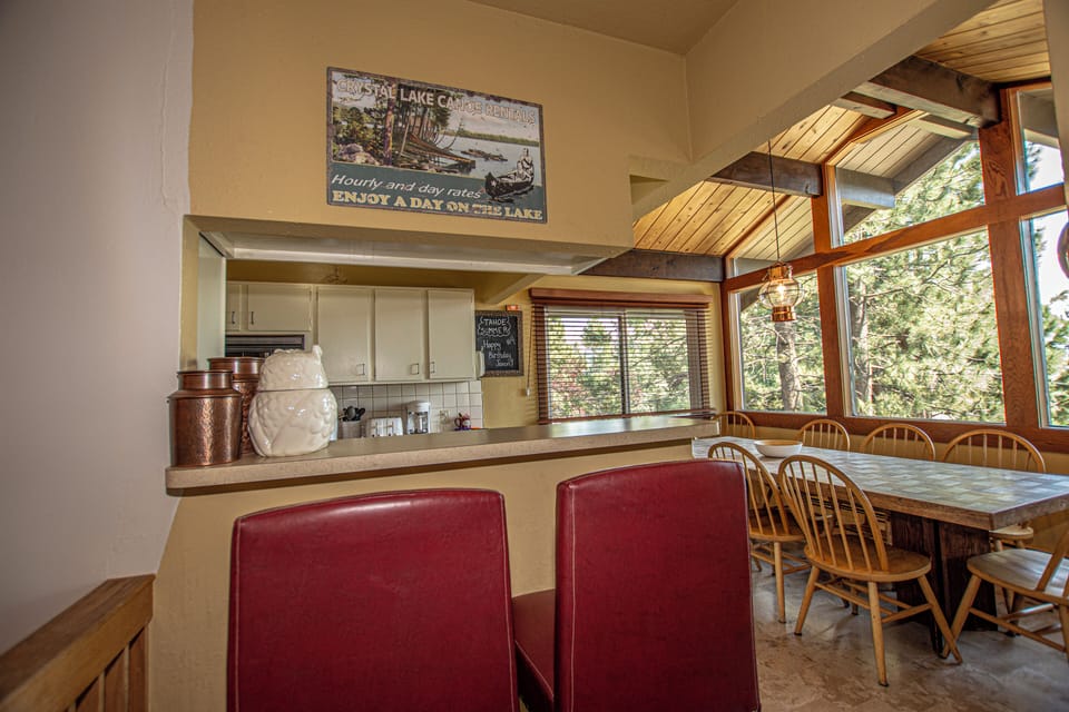 Dollar Point Coates - Kitchen Bar