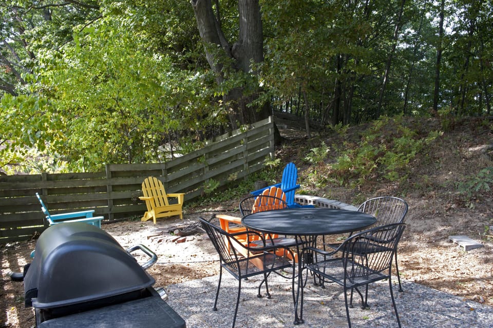private out door grilling fire pit on top of the back dune