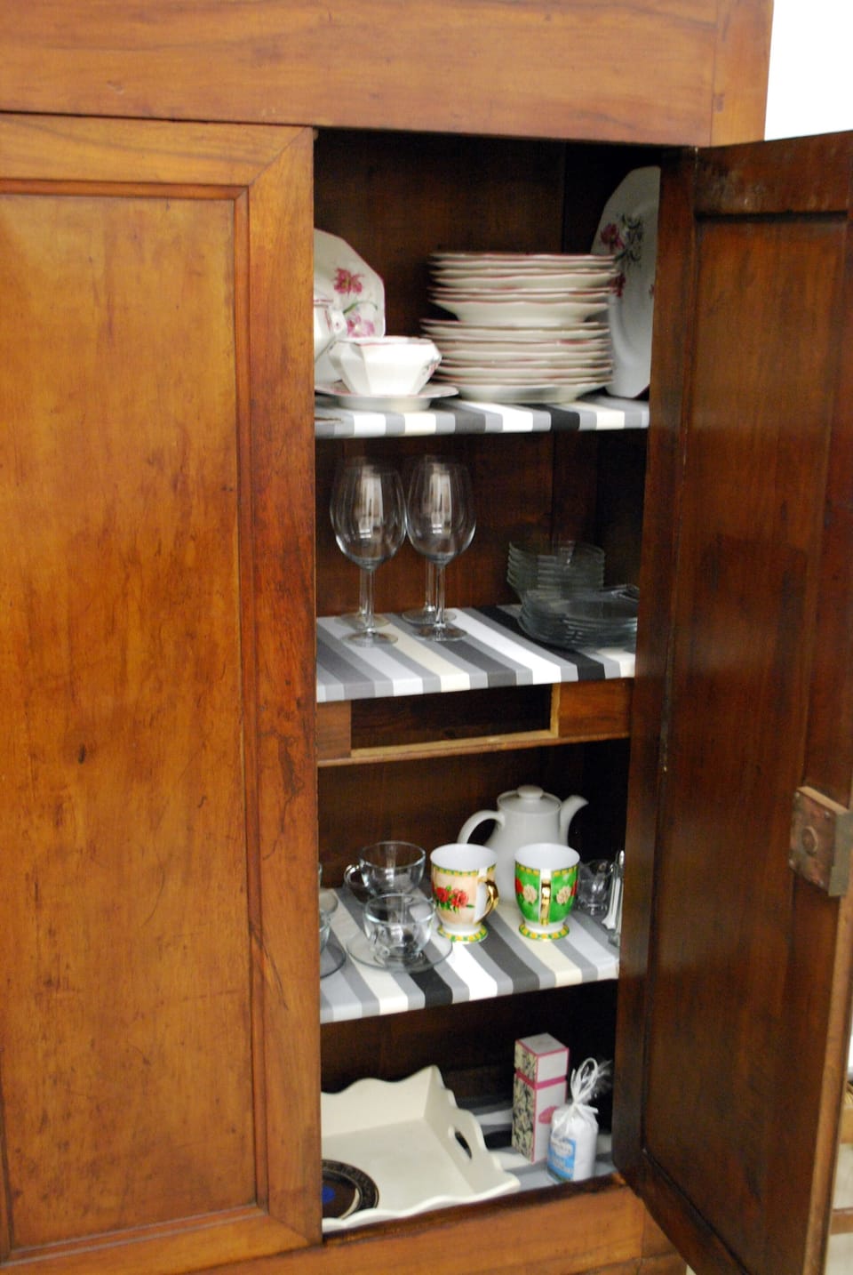 dinnerware