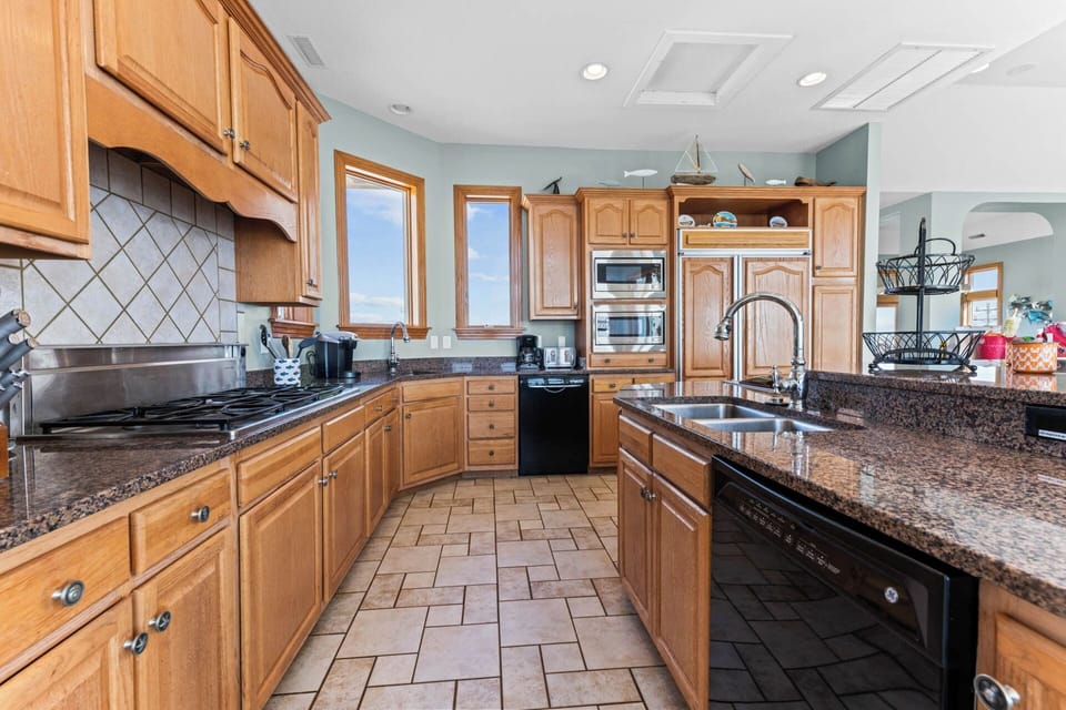 Surf or Sound Realty - 215 - Usquaebach - Kitchen -3