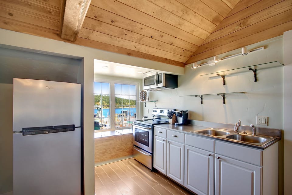 Kitchen is fully equipped and has a Keurig coffee maker.