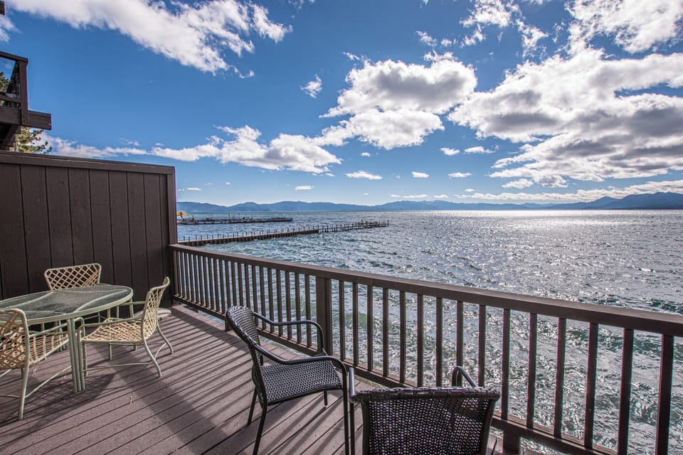 Star Harbor 13 - Exterior Lakefront Deck