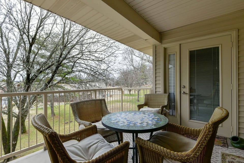 Covered Patio area with table and chairs to relax