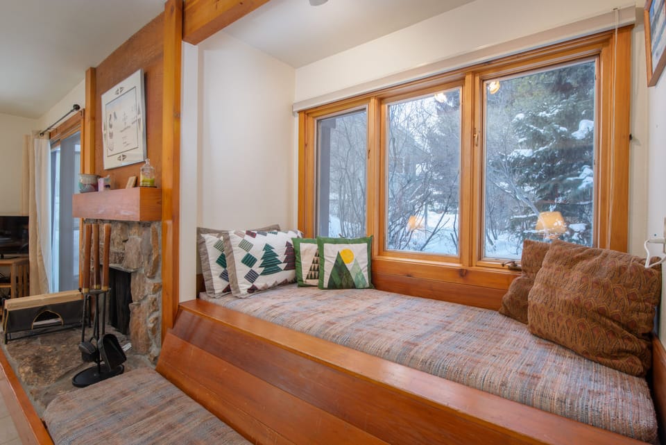 Window Bed