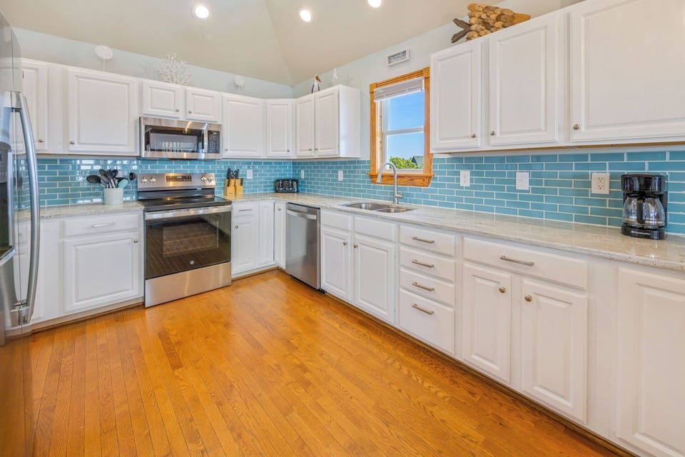 Surf or Sound Realty - 427 - Just Beachy - Kitchen -2