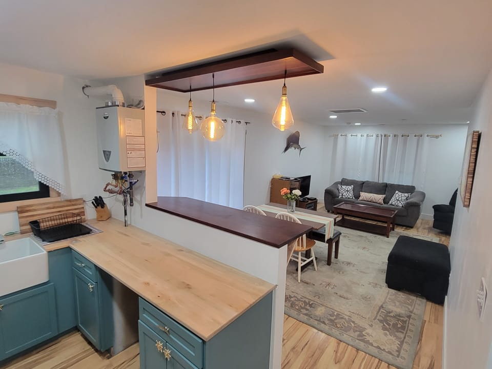 kitchen, breakfast bar 🍸 