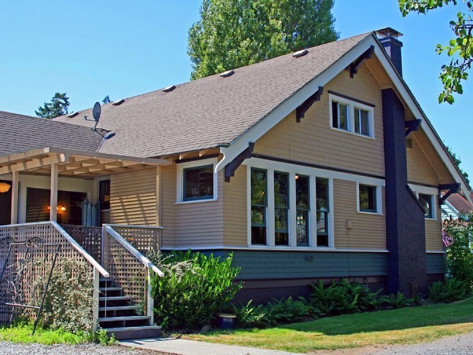 Fisherman Suite entrance.


This is a non-smoking unit.