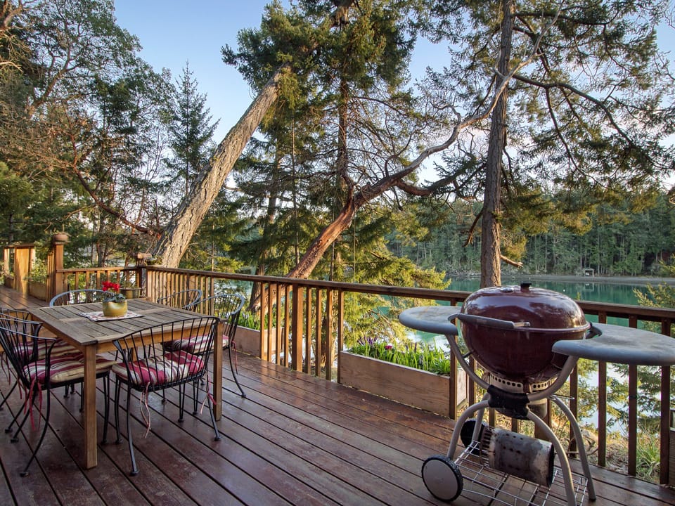 Enjoy meals cooked on the gas grill.