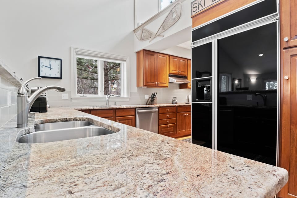 Main Level - Kitchen