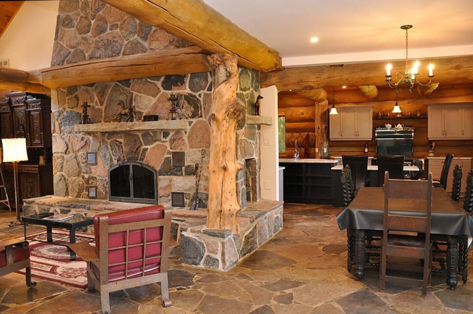 Living Room & Dining Area
