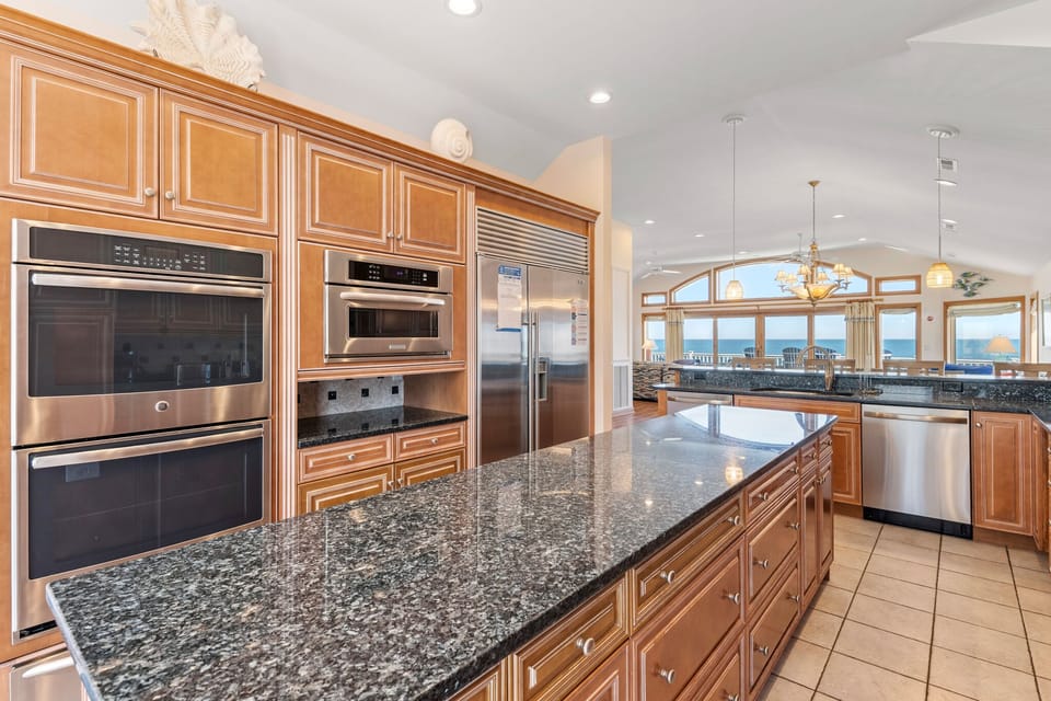 JR12:  Carolina Dream | Top Level Kitchen