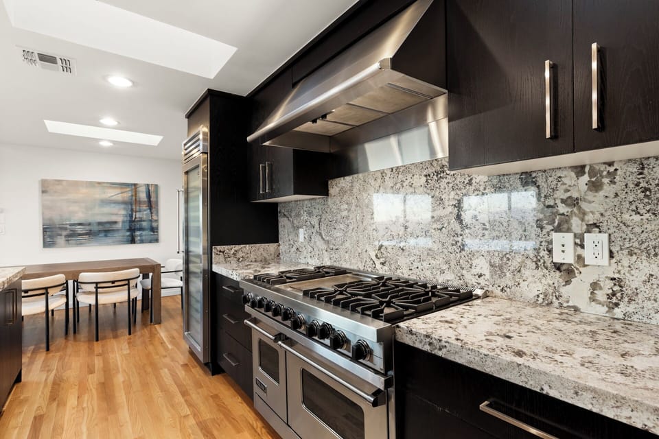 Serious chef's kitchen: Viking, Sub-Zero & granite.