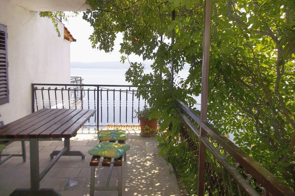 Terrace 2