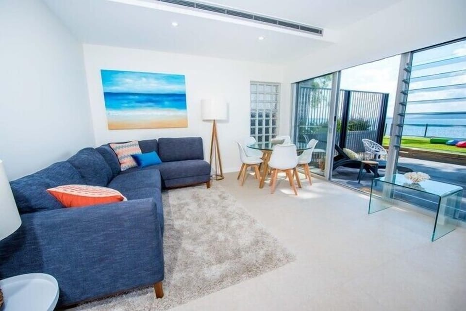 Lounge and dining area 