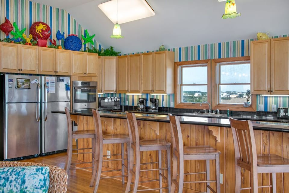 KD01: Greenwaves III | Top Level Kitchen