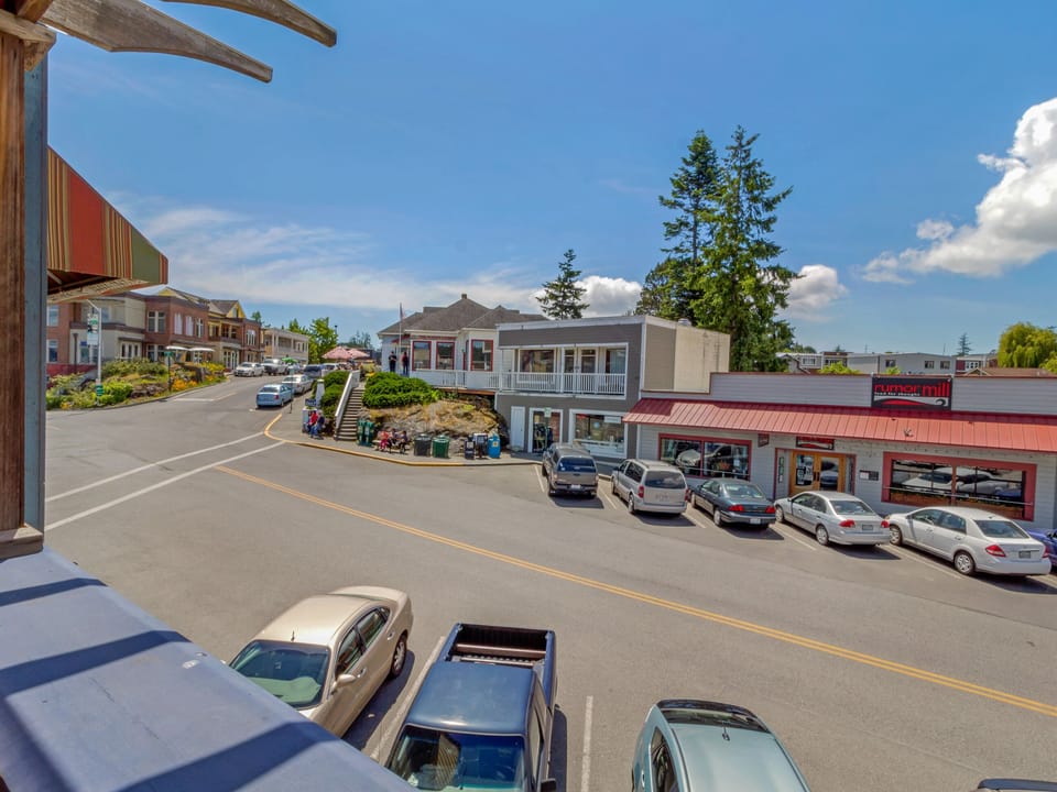 View of 1st Street from Conservatory deck